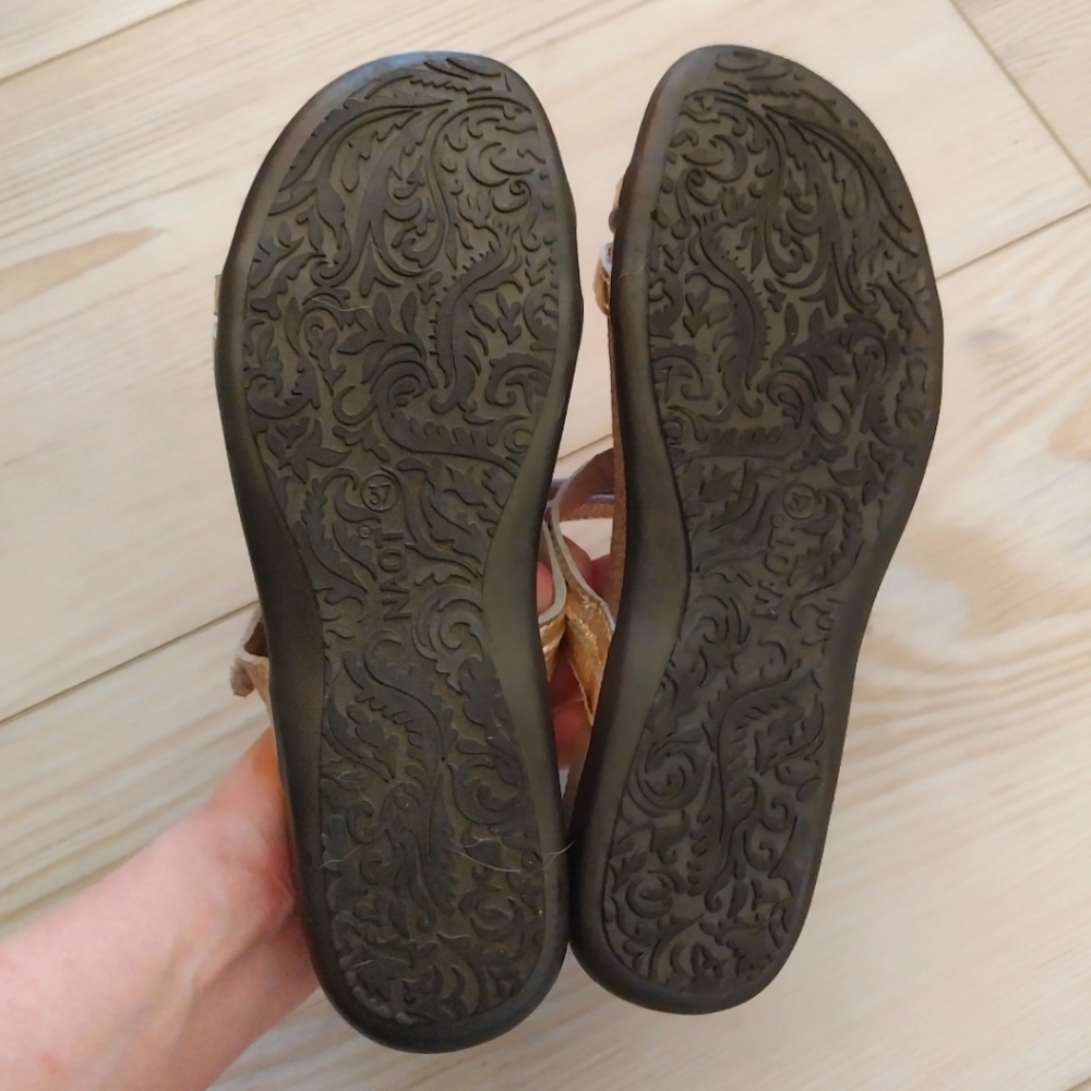 Naot Carmen Sandals - Picture 6 of 6
